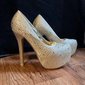 Bella Luna Rhinestones Platform Stiletto Heels/Pumps in Champagne